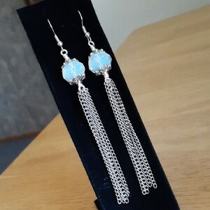 Brand New Dangly Pierced Earrings T125